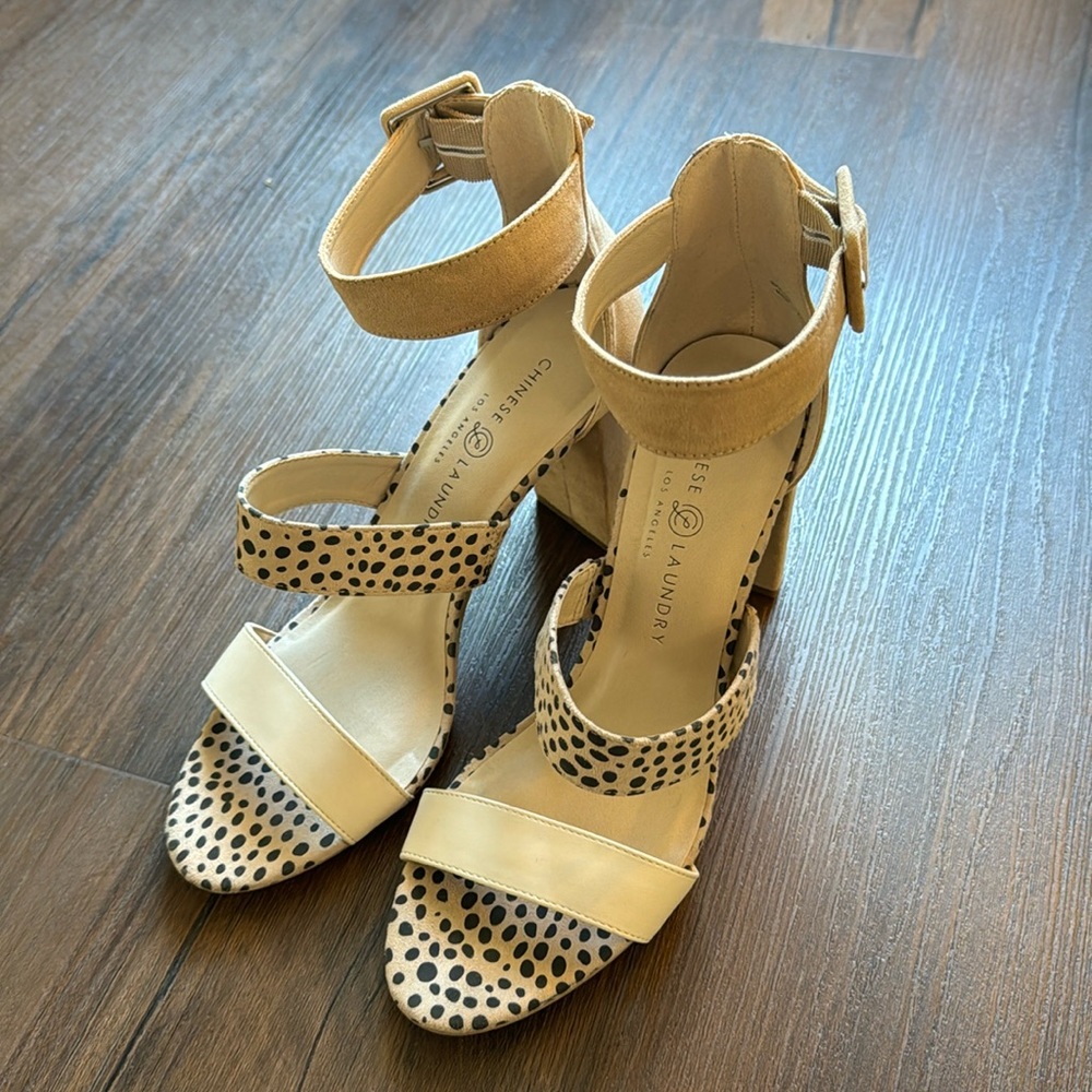 Chinese Laundry Animal Print Strap Sandal w/Chunky Heel Size 9